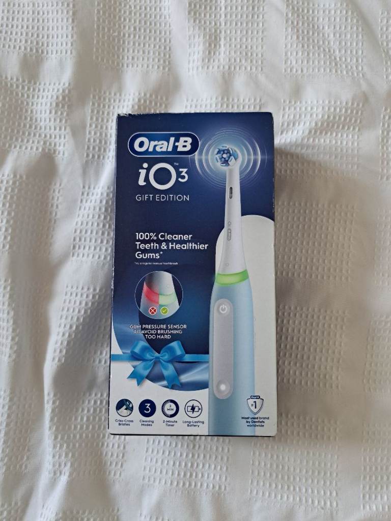 Oral-B iO3 Electric Toothbrush (brand new) 