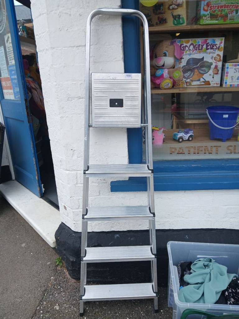 Werner abru 5 step step ladder