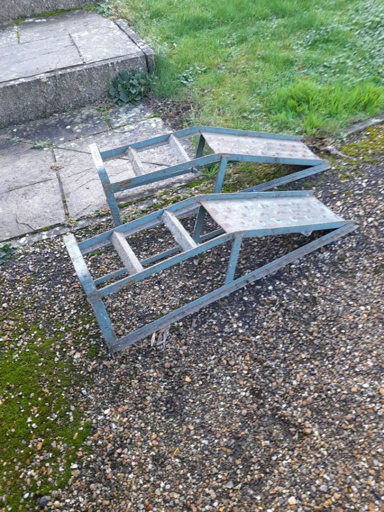 Pair of car ramps 