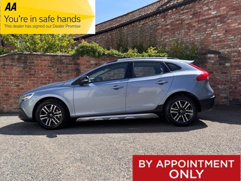 Volvo V40 T3 CROSS COUNTRY++PETROL++AUTO++