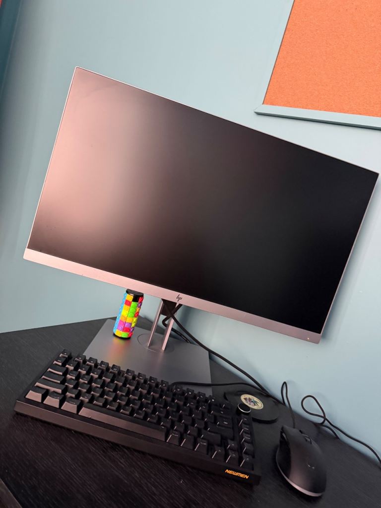 Gaming PC Setup – Ryzen 3, 16GB RAM, Monitor + Accessories