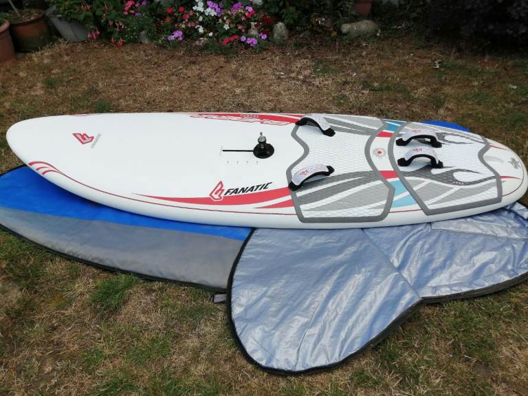 Fanatic 2. Shark -- Windsurf Board with Bag and Accessories – Excellent Condition