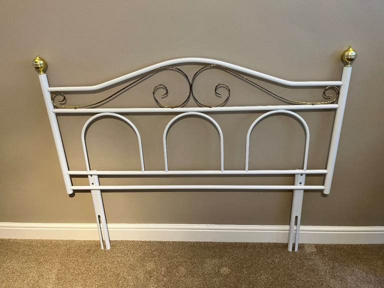 Headboard 4' 6" Metal, White / Gold