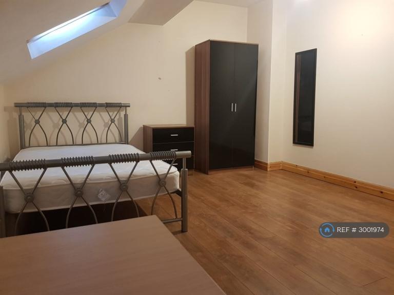 1 bedroom in Rishton Lane, Bolton, BL3 (#3001974)