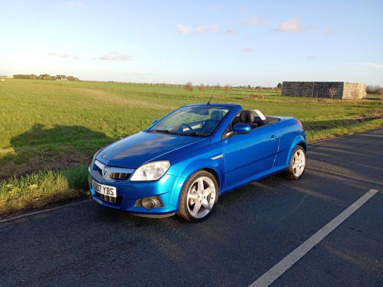 2007 Vauxhall Tigra 1.4i Easytronic AUTOMATIC SHOWROOM CONDITION CAN SECURE 24/7 ON NET CONVERTIB...