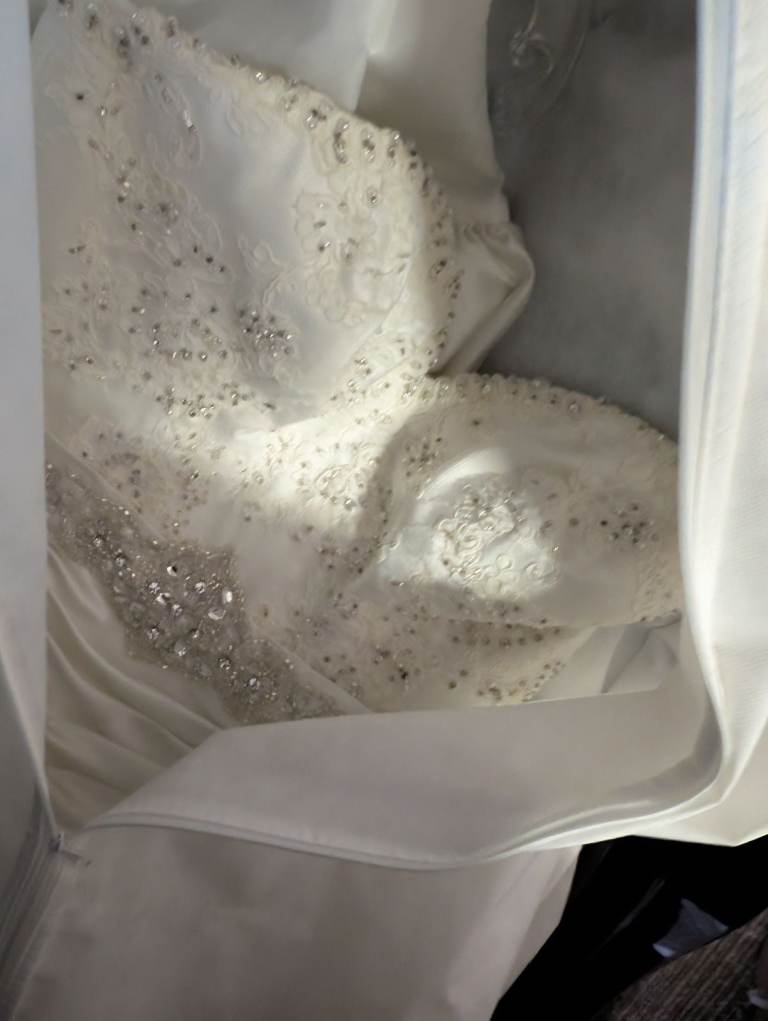 Stunning Ivory Wedding Dress – Size 12, Brand New