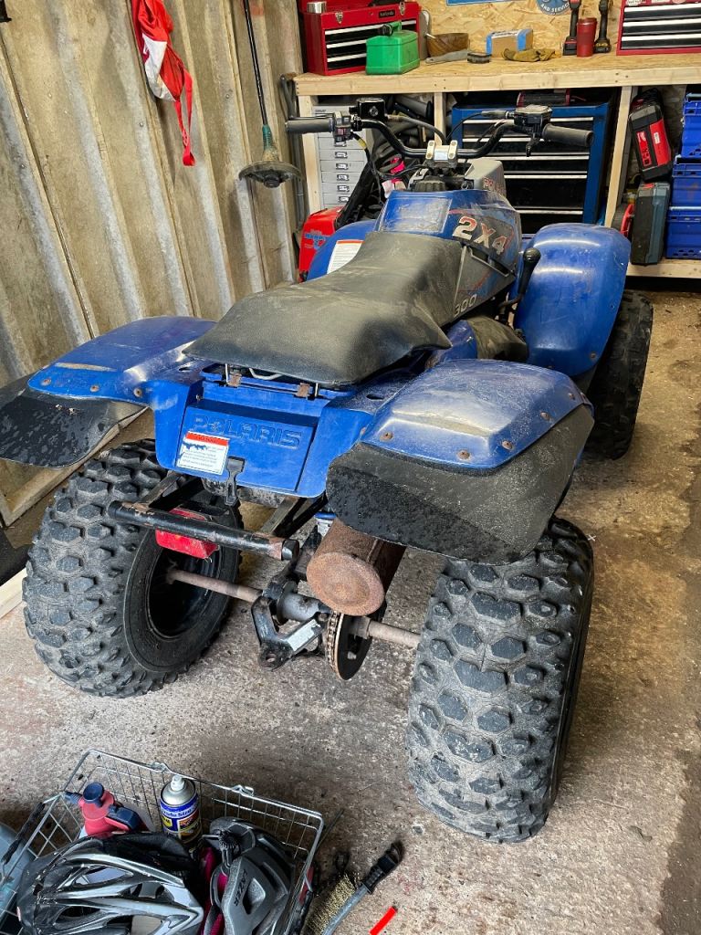 Polaris 4x2 300cc 2stroke, adult size