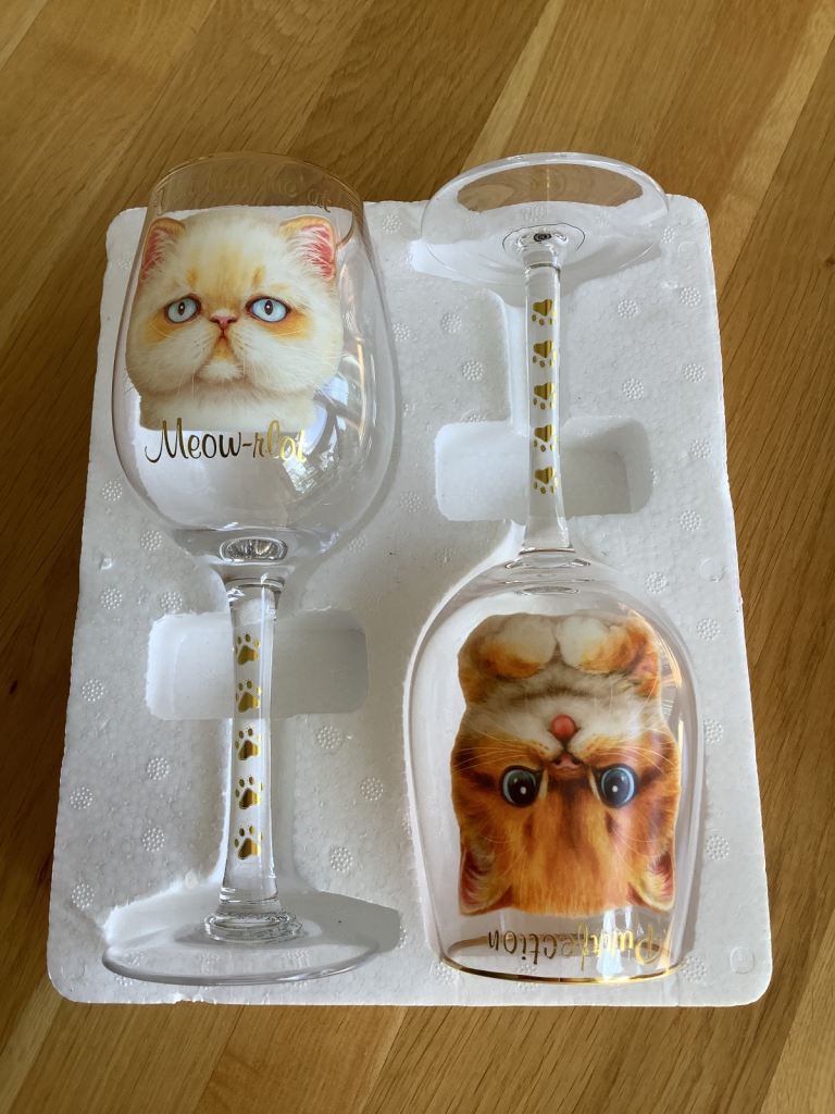The Bradford Exchange Sassy Cat Wine Glass Collection 