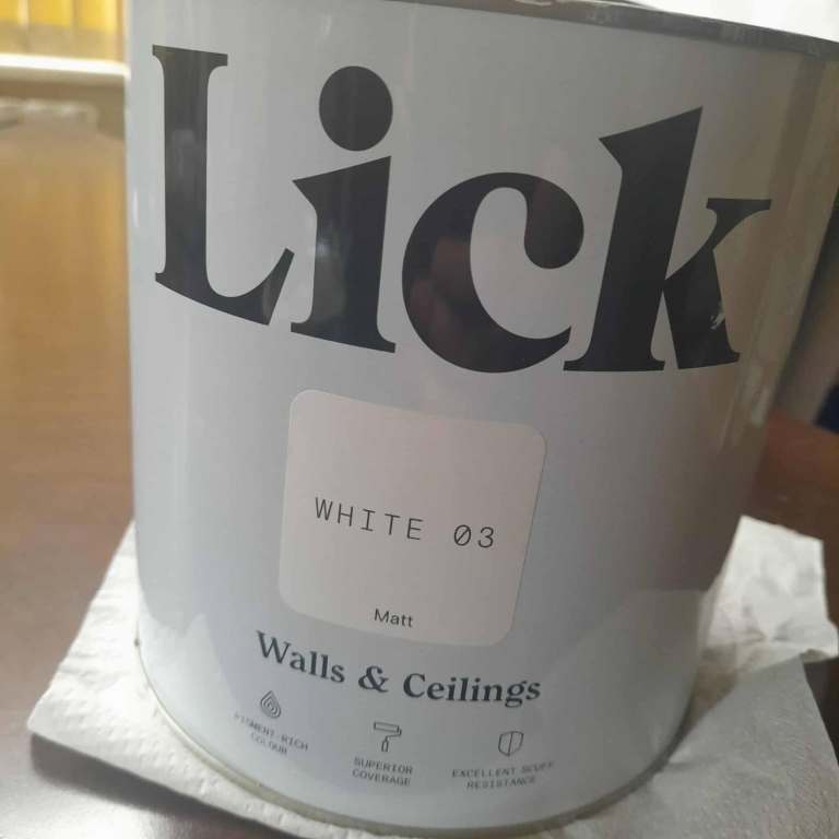 LIKE NEW Lick [White 03] Paint