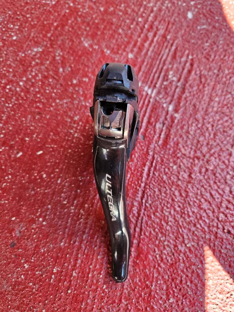 Shimano Ultegra ST6700 10speed double, LH lever body, no internals.