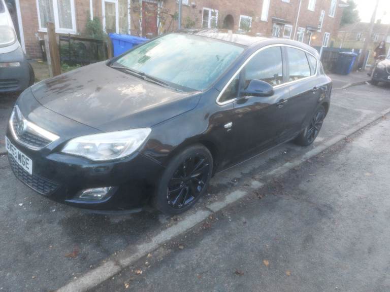 2013 vauxhall astra 1.6 sri 
