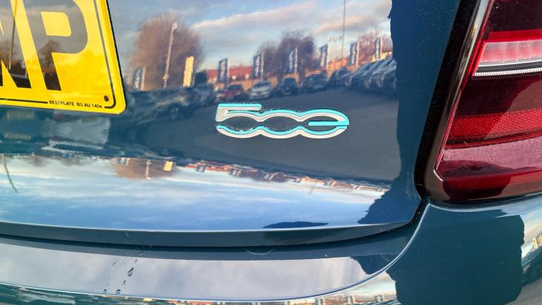 2022 Fiat 500 87kW La Prima 42kWh 3dr Auto Electric Hatchback Hatchback Electric Automatic