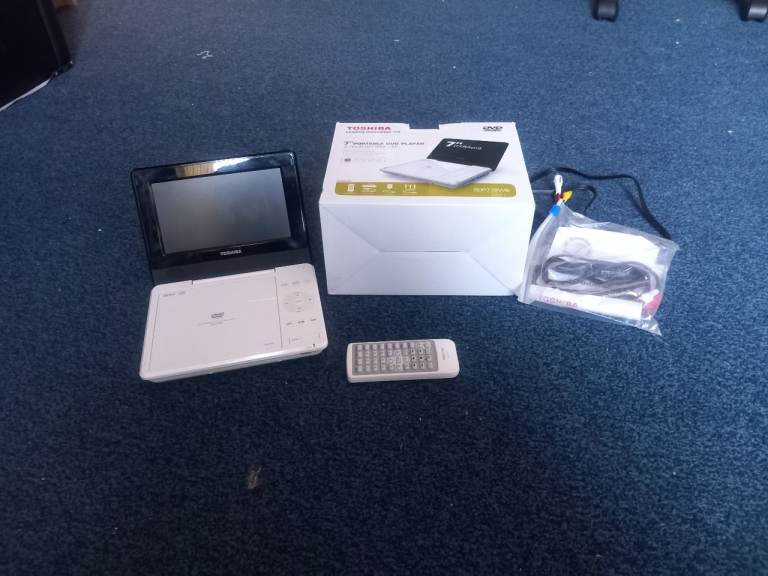 Toshiba Portable DVD Player with Remote and Cables