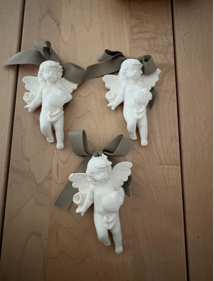 Share Brand New French Cherubs - Decorations - Christmas / Linen Cupboard / Gifts