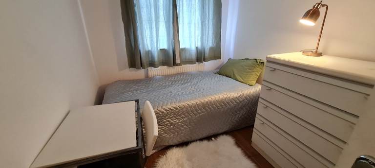 Single room Finchley Short term