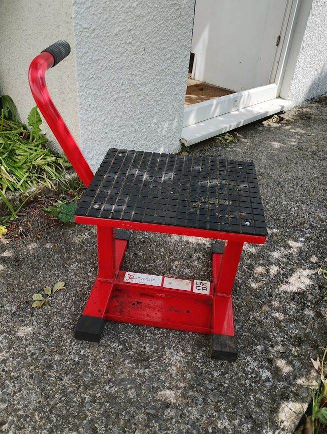 Bike stand lift