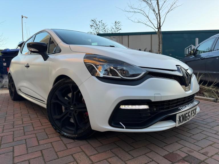 2015 Renault Clio 1.6 TCe Renaultsport Nav Trophy Auto Euro 6 (s/s) 5dr HATCHBACK Petrol Automatic