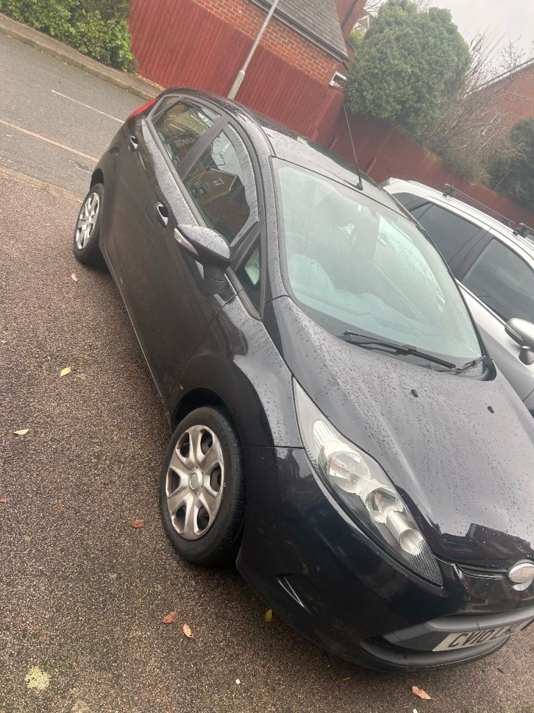 Ford fiesta black 5 door 