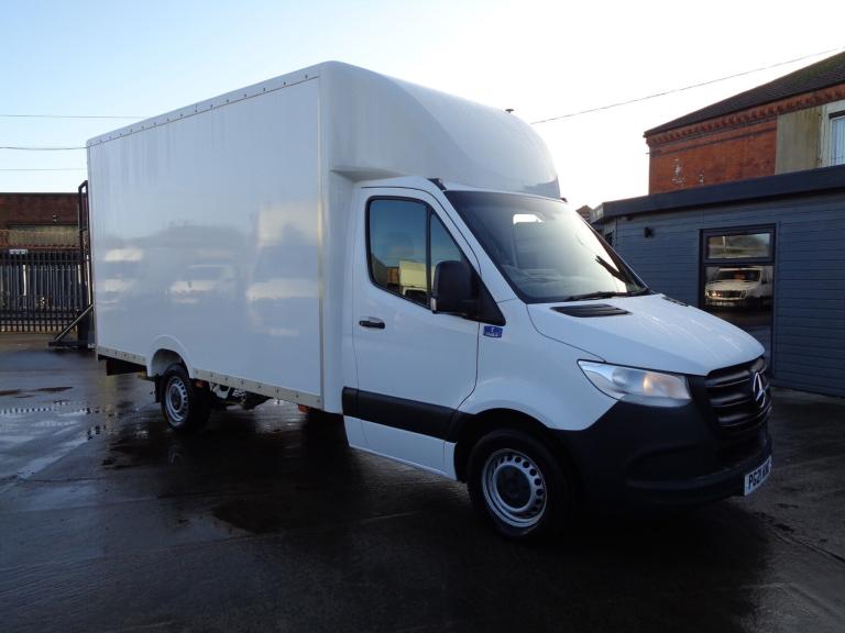 2021 Mercedes-Benz Sprinter 3.5t Progressive Chassis Cab CHASSIS CAB Diesel Manual