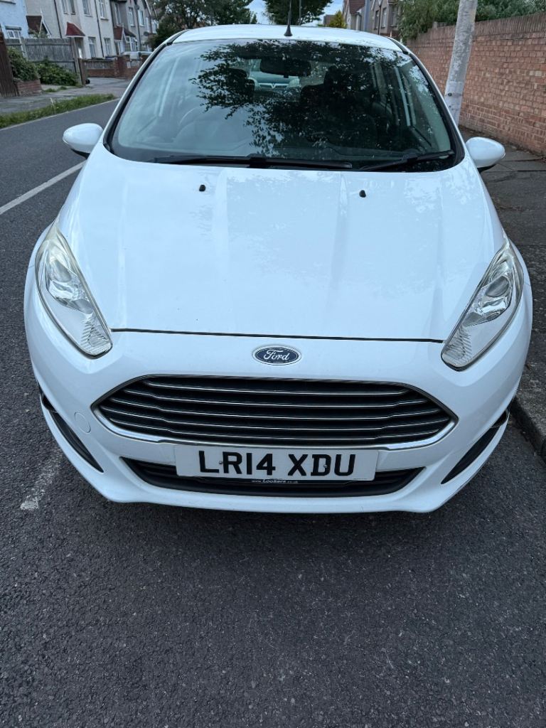 Ford, FIESTA, Hatchback, 2014, Manual, 1241 (cc), 5 doors