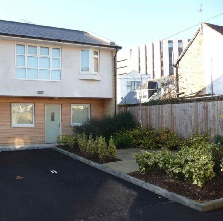 2 Bed End of Terrace House – Longfleet Road, Poole BH152HN Available 7th March 2026