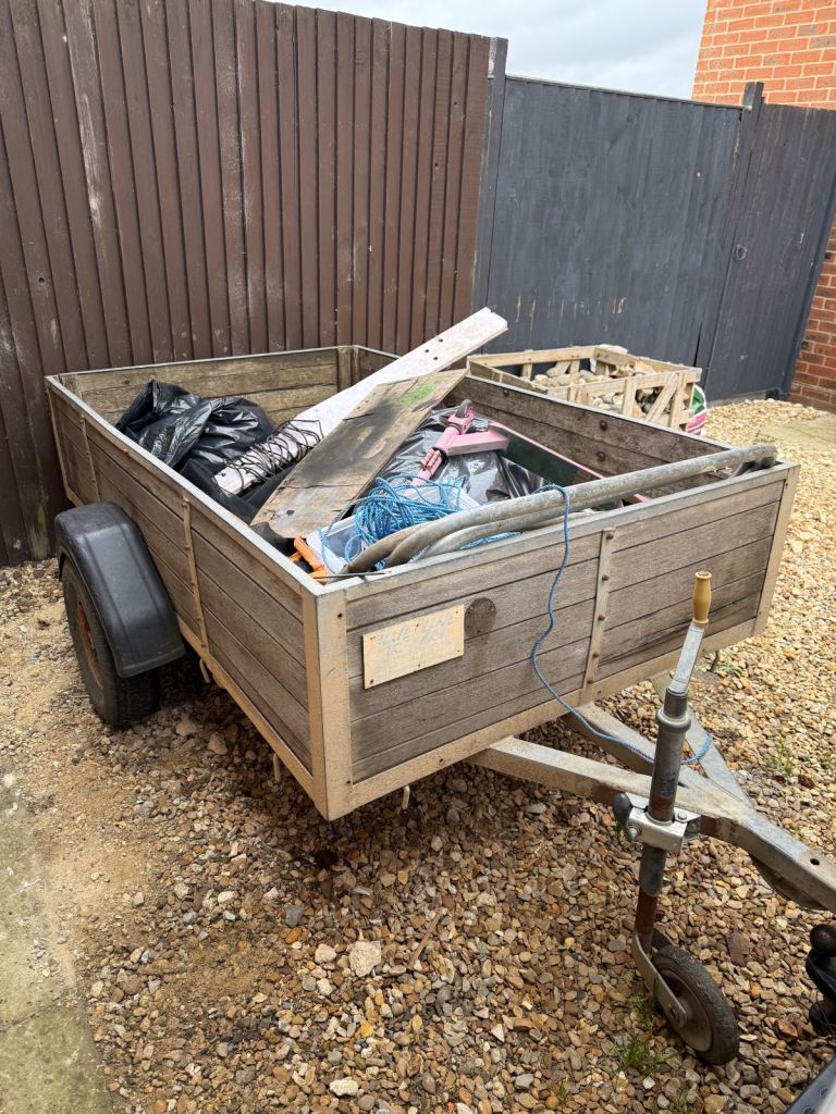 Car trailer (needs work)