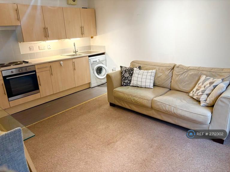 1 bedroom flat in City Road, Bristol, BS2 (1 bed) (#2712302)