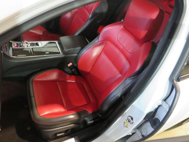 JAGUAR XF 3.0d S V6 Portfolio Sportbrake Auto Euro 5 (s/s) 5dr White Auto Diesel