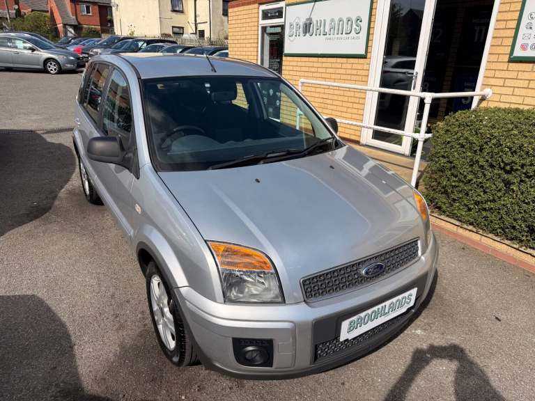 2010 Ford Fusion 1.6 Zetec Automatic 36,000 Miles Silver 5 Door Low Insurance
