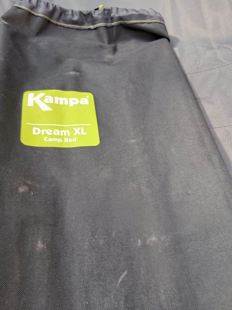 2 single camping beds
