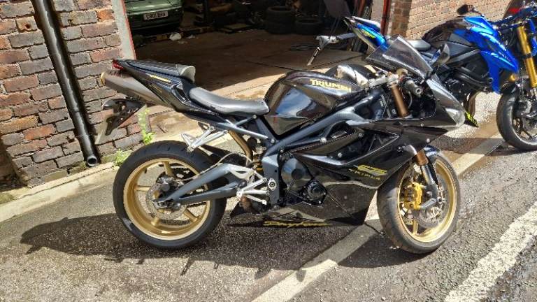 Triumph, DAYTONA, 2011, 675 (cc)