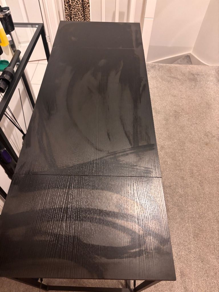 Desk and chair 6 months old 