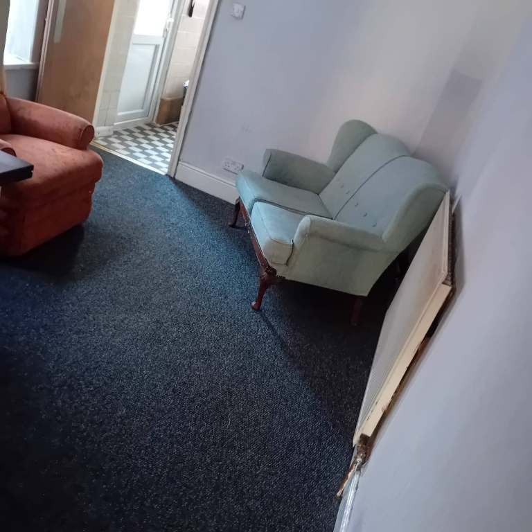 SHARED ROOMS AVAILABLE IN A 4 BED PROPERTY- SELLY OAK