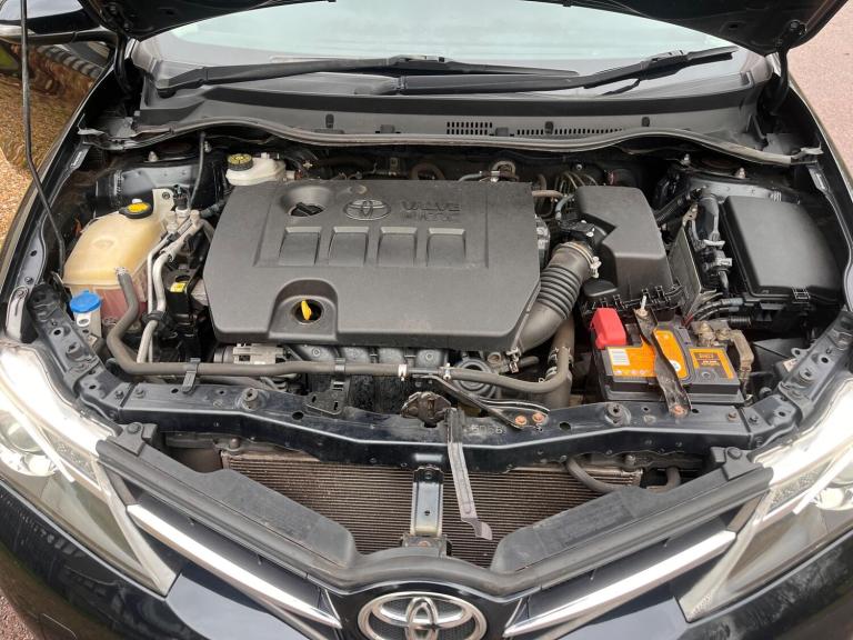 2014 Toyota Auris 1.6 V-Matic Icon 5dr HATCHBACK PETROL Manual