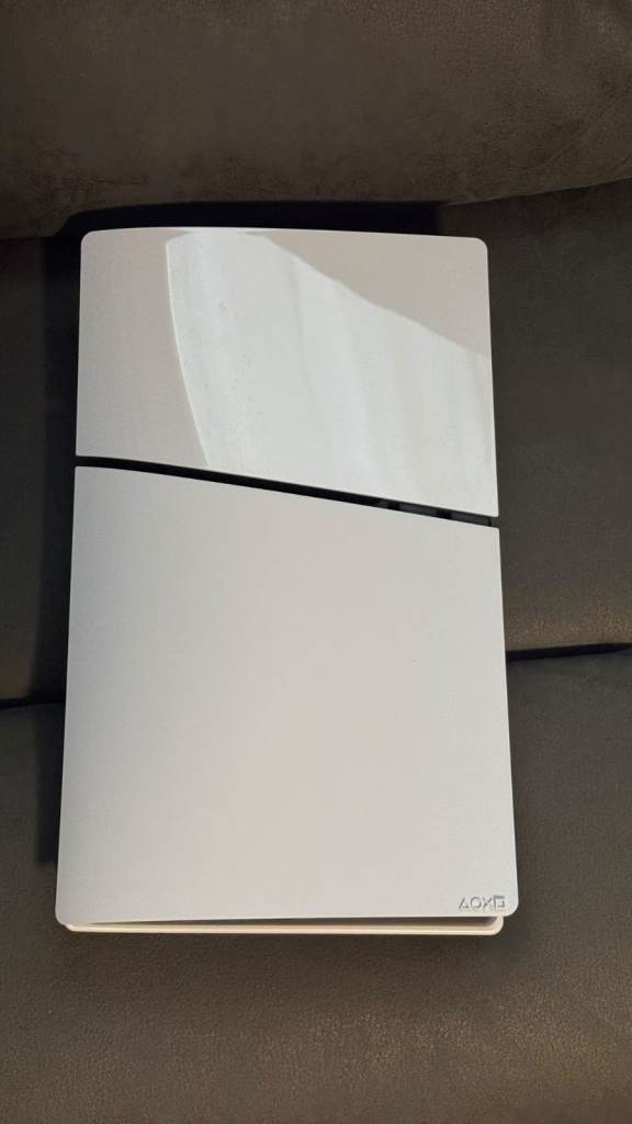 Ps5 digital edition like new condition 