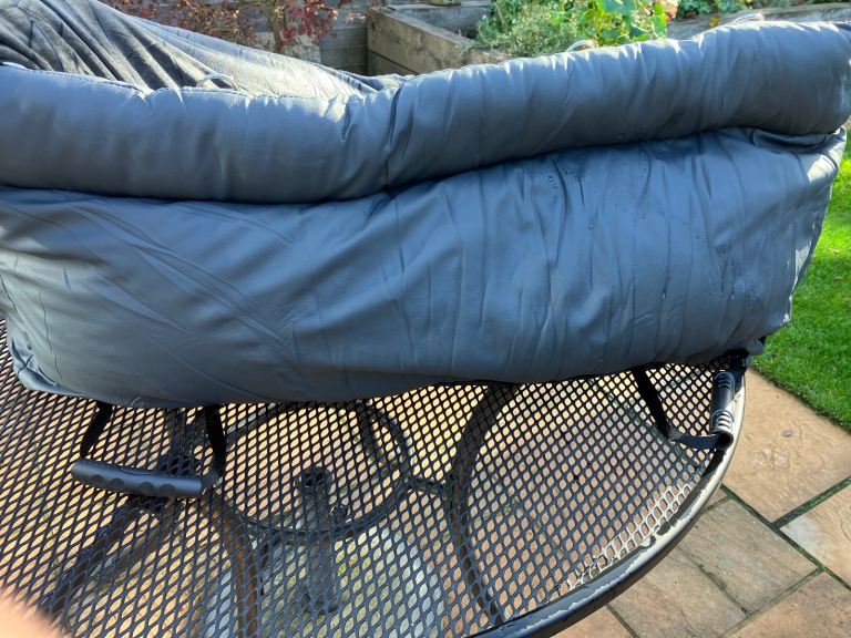 Dog bed / car seat booster