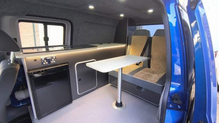 Volkswagen, CADDY MAXI LIFE, MPV, 2014, Semi-Auto, 1598 (cc), 5 doors