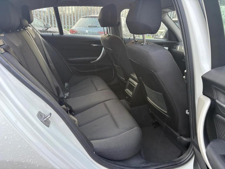 2017 BMW 1 Series 116d SE Business 5dr [Nav/Servotronic] HATCHBACK DIESEL Manual