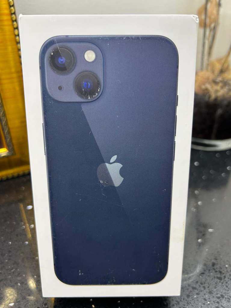 GENUINE APPLE IPHONE 13 UNLOCKED 128GB 5G BLACK BRAND NEW SEALED