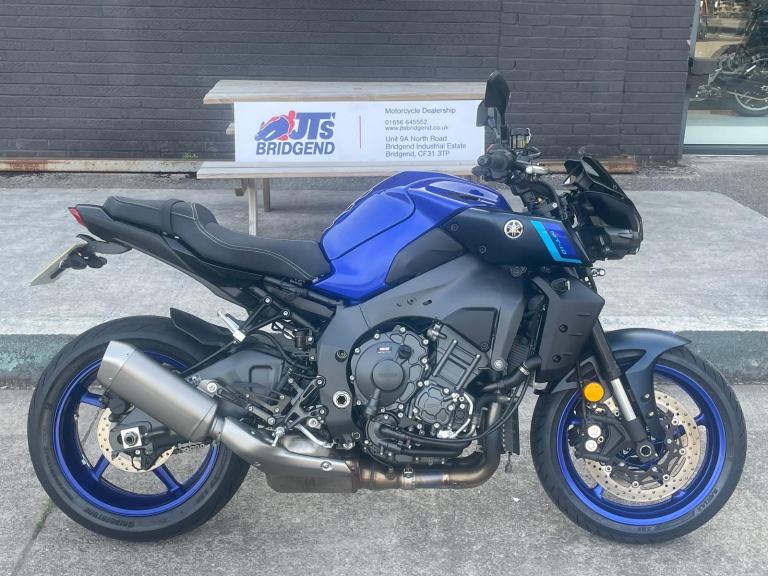 Yamaha MT10 MT-10 MT 10 in Blue 2022 model