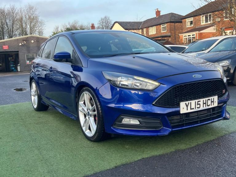 2015 Ford Focus 2.0 TDCi ST-2 Euro 6 (s/s) 5dr HATCHBACK Diesel Manual