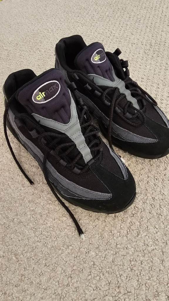 Nike Trainrs size 7