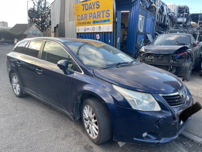 2011 Toyota Avensis Estate 1.8 Petrol 6speed Blue BREAKING parts