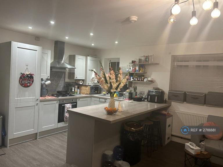 1 bedroom in Chipstead Valley Road, Coulsdon, CR5 (#2718881)