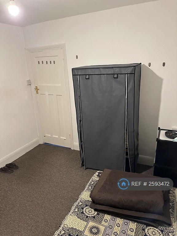 1 bedroom in New Road, Rainham, RM13 (#2593472)