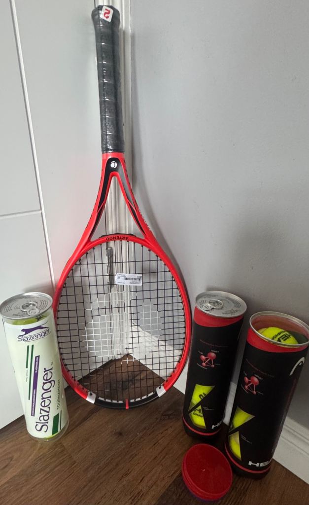 Decathlon Artengo TR160 Lite Graph Tennis Racket - Grip 2 & 3 Tubes of Balls 