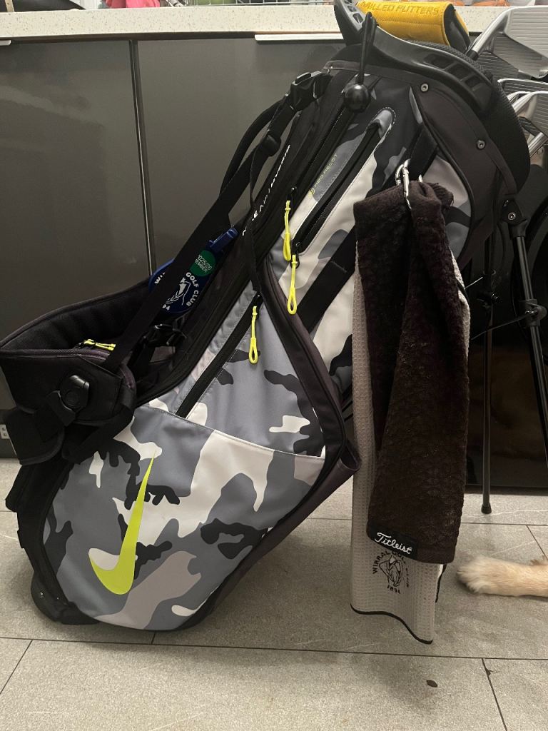 image for Nike hybrid 14way golf bag 