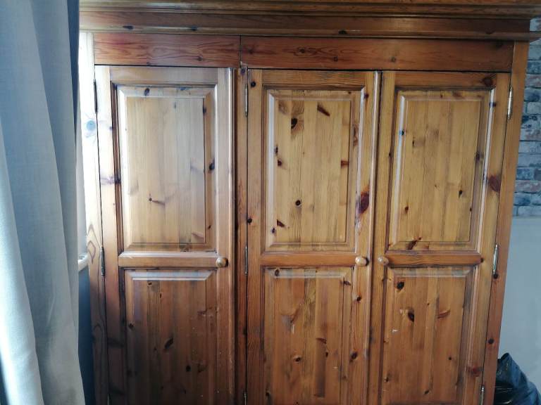 Wooden Triple Wardrobe – Good Condition