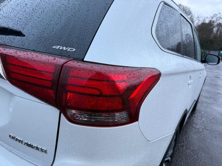 2015 Mitsubishi Outlander 2.2 DI-D GX3 5dr Auto ESTATE Diesel Automatic