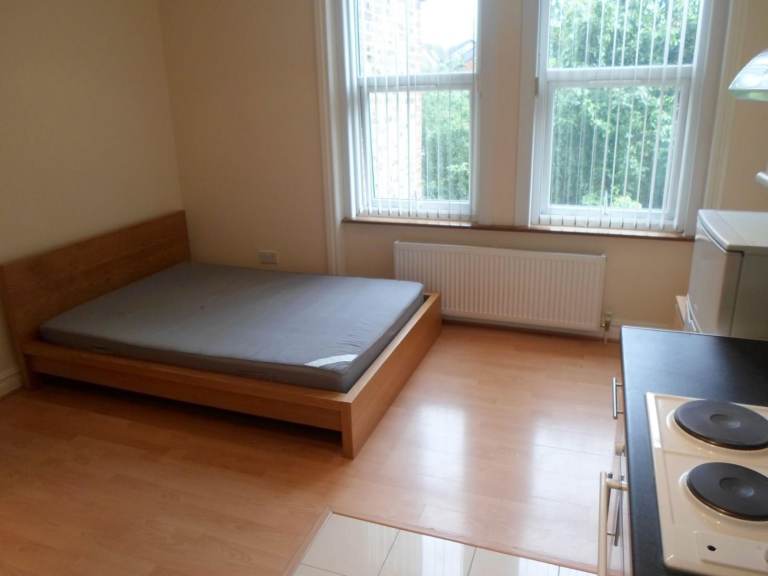 ** LOVELY STUDIO IN ACTON- ALL UTILITY BILLS INCLUDED**